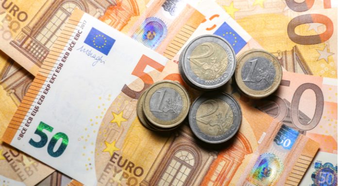 EUR/USD Eyes Monthly Higher SURE Bonds Attract Massive Demand – Currency Live
